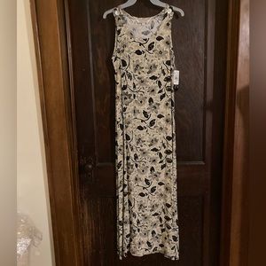 NWT Uniform Petites JohnPaulRichard Maxi Dress purchased at Belk, size PS.  NWT